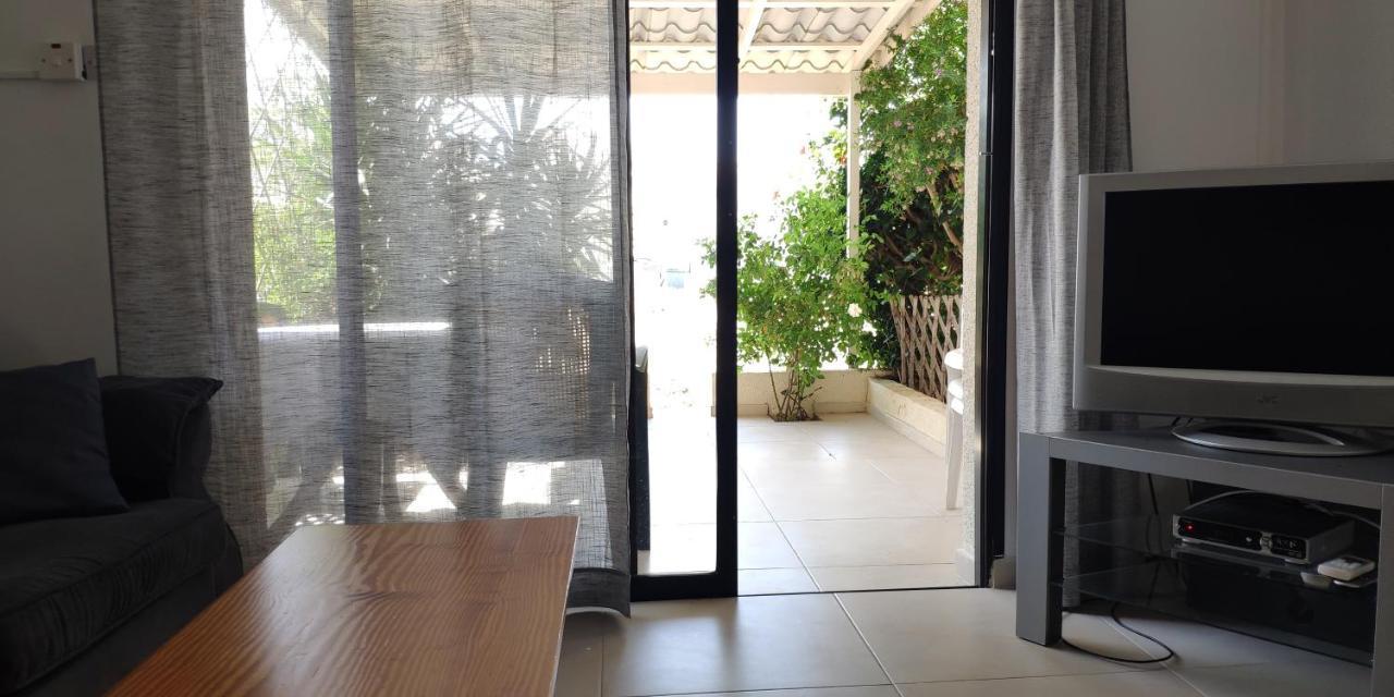 Isabella Townhouse Villa Пафос Екстериор снимка