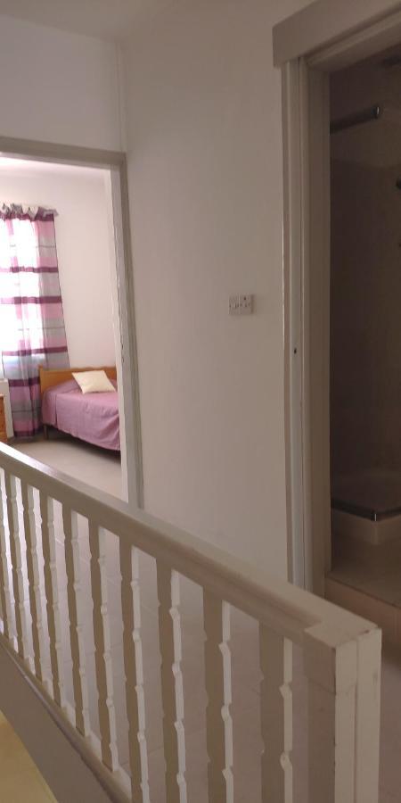 Isabella Townhouse Villa Пафос Екстериор снимка